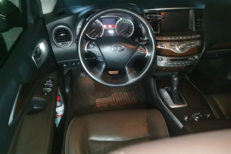 Used Infiniti QX60 2014 2.5 S/C Hybrid Two-Wheel Drive Excellence Edition Steering Wheel