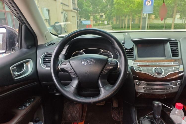 Used Infiniti QX60 2014 3.5L Four-Wheel Drive All-Terrain Version Steering Wheel