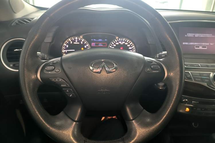 Used Infiniti QX60 2014 3.5L Two-Wheel Drive Excellence Edition Steering Wheel