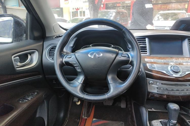Used Infiniti QX60 2014 2.5 S/C Hybrid Two-Wheel Drive Excellence Edition Steering Wheel