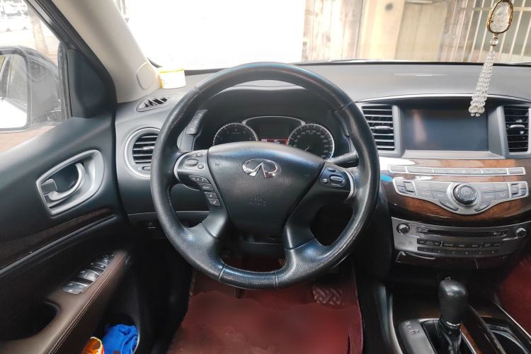 Used Infiniti QX60 2014 2.5 S/C Hybrid Two-Wheel Drive Excellence Edition Steering Wheel