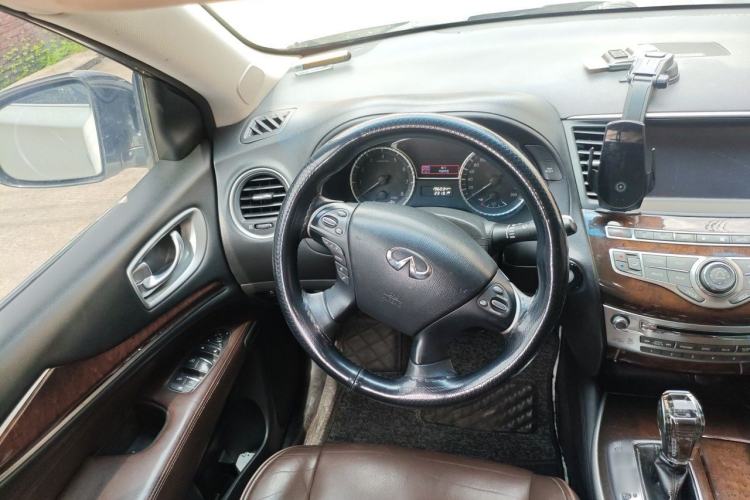 Used Infiniti QX60 2014 2.5 S/C Hybrid Two-Wheel Drive Excellence Edition Steering Wheel