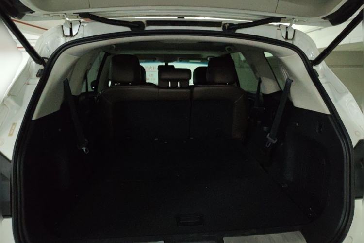 Used Infiniti QX60 2014 2.5 S/C Hybrid Two-Wheel Drive Excellence Edition Trunk