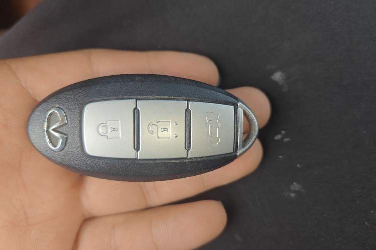 Used Infiniti QX60 2014 3.5L Two-Wheel Drive Excellence Edition Vehicle Key