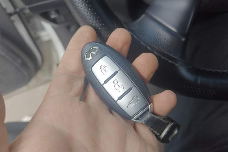 Used Infiniti QX60 2014 2.5 S/C Hybrid Two-Wheel Drive Excellence Edition Vehicle Key