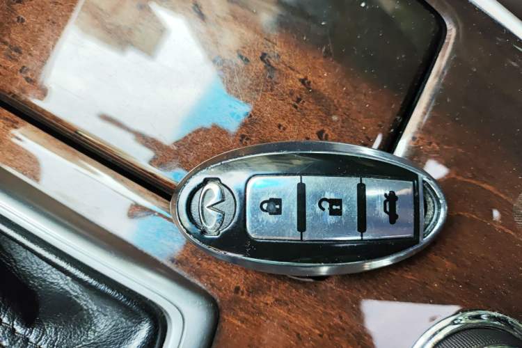 Used Infiniti QX60 2014 2.5 S/C Hybrid Two-Wheel Drive Excellence Edition Vehicle Key