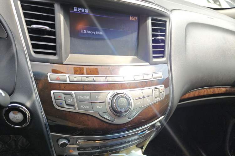 Used Infiniti QX60 2016 2.5 S/C Hybrid Two-Wheel-Drive Excellence Edition China V Standard Audio And AC Panel