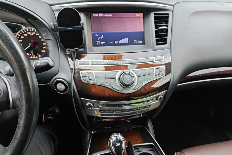 Used Infiniti QX60 2016 2.5 S/C Hybrid Two-Wheel-Drive Excellence Edition China V Standard Audio And AC Panel