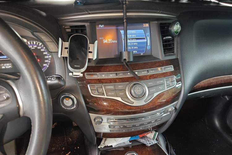 Used Infiniti QX60 2016 2.5 S/C Hybrid Four-Wheel Drive All-Terrain Version China V Emission Standard Audio And AC Panel