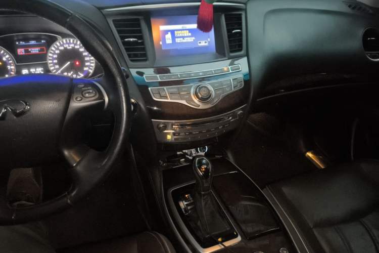 Used Infiniti QX60 2016 2.5 S/C Hybrid Two-Wheel-Drive Excellence Edition China V Standard Audio And AC Panel