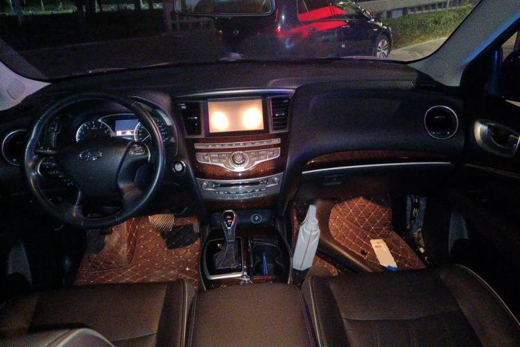 Used Infiniti QX60 2016 2.5 S/C Hybrid Two-Wheel-Drive Excellence Edition China V Standard Center Console