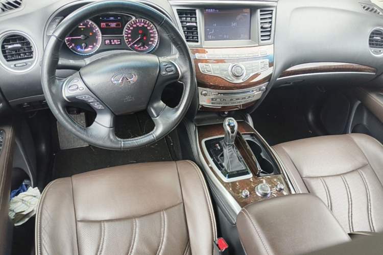 Used Infiniti QX60 2016 2.5 S/C Hybrid Two-Wheel-Drive Excellence Edition China V Standard Center Console
