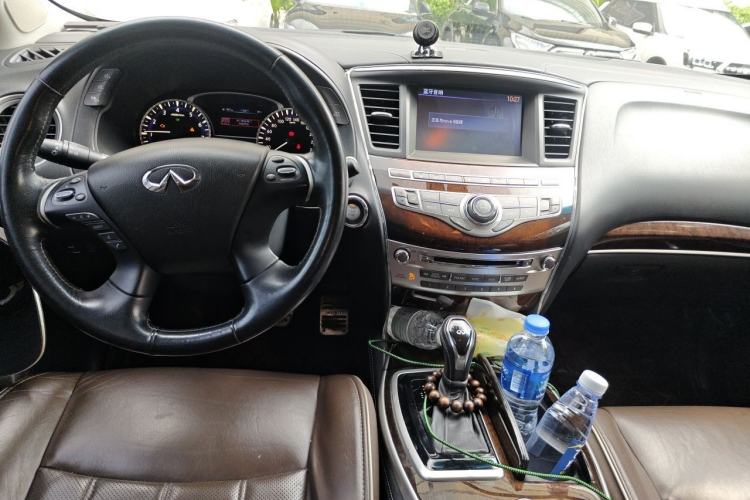 Used Infiniti QX60 2016 2.5 S/C Hybrid Two-Wheel-Drive Excellence Edition China V Standard Center Console