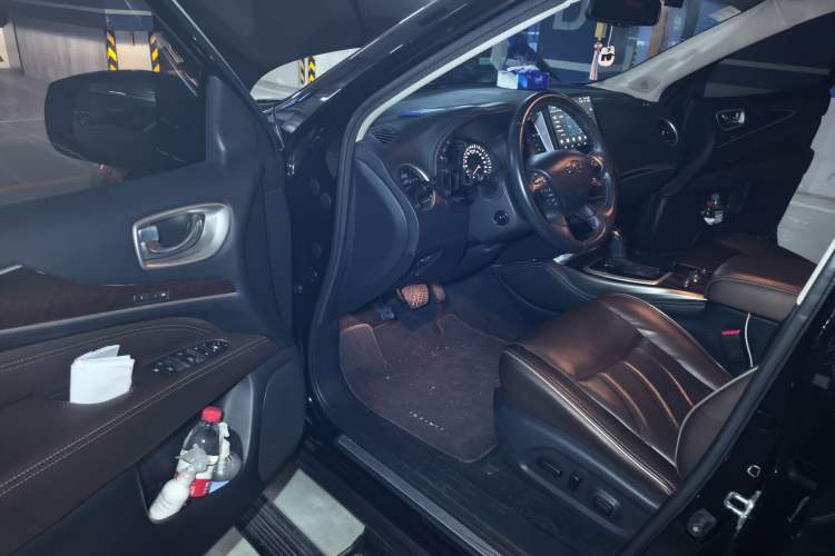Used Infiniti QX60 2016 2.5 S/C Hybrid Two-Wheel-Drive Excellence Edition China V Standard Driver Seat