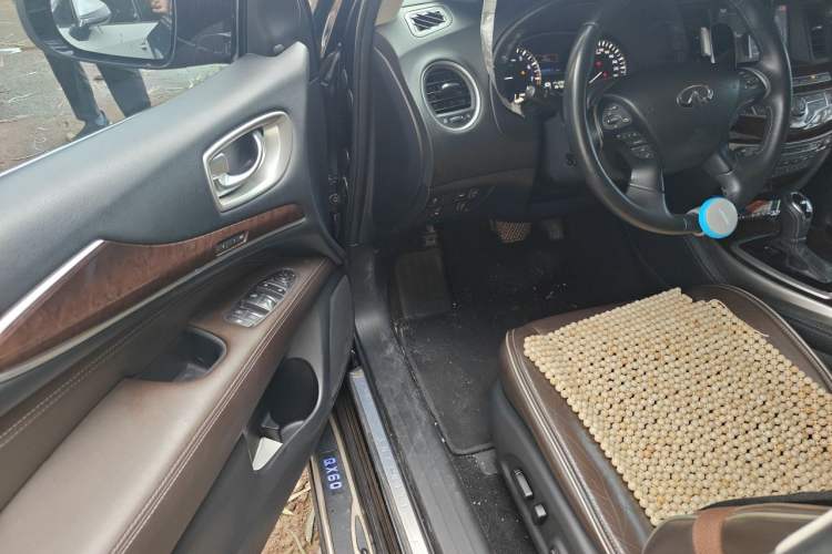 Used Infiniti QX60 2016 2.5 S/C Hybrid Four-Wheel Drive All-Terrain Version China V Emission Standard Driver Seat