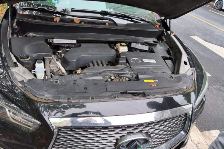 Used Infiniti QX60 2016 2.5 S/C Hybrid Two-Wheel-Drive Excellence Edition China V Standard Engine Bay
