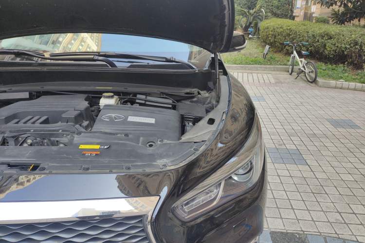 Used Infiniti QX60 2016 2.5 S/C Hybrid Two-Wheel-Drive Excellence Edition China V Standard Engine Bay Left