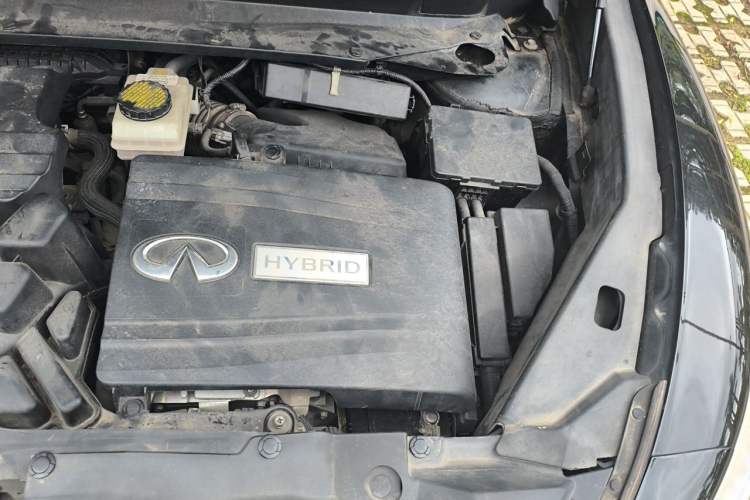 Used Infiniti QX60 2016 2.5 S/C Hybrid Two-Wheel-Drive Excellence Edition China V Standard Engine Bay Left