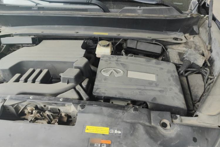 Used Infiniti QX60 2016 2.5 S/C Hybrid Four-Wheel Drive All-Terrain Version China V Emission Standard Engine Bay Left