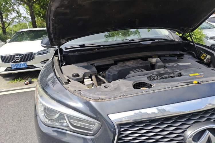 Used Infiniti QX60 2016 2.5 S/C Hybrid Two-Wheel-Drive Excellence Edition China V Standard Engine Bay Right