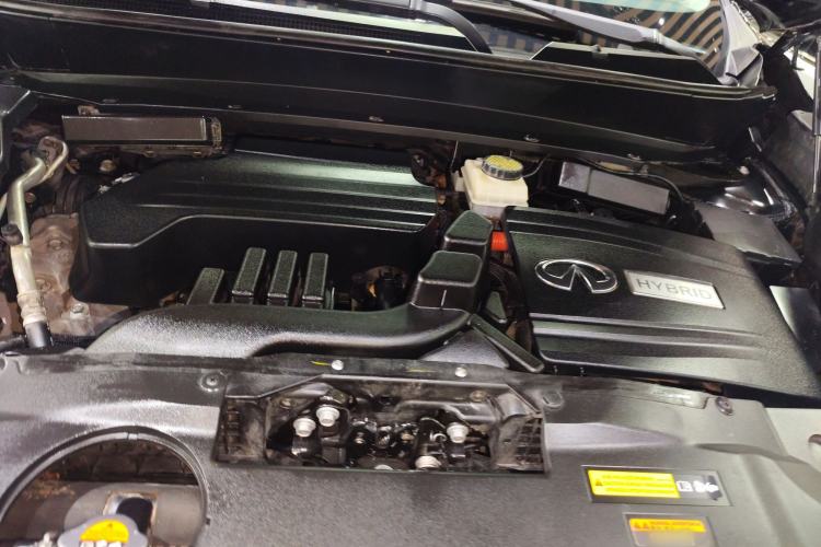 Used Infiniti QX60 2016 2.5 S/C Hybrid Two-Wheel-Drive Excellence Edition China V Standard Engine Bay