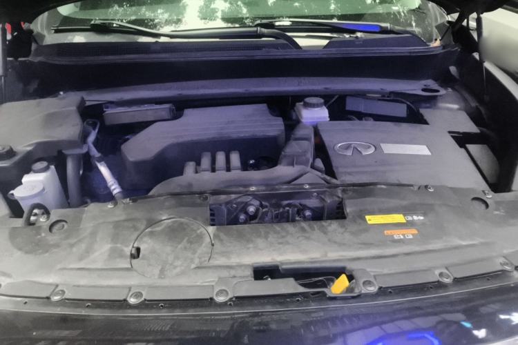 Used Infiniti QX60 2016 2.5 S/C Hybrid Two-Wheel-Drive Excellence Edition China V Standard Engine Bay