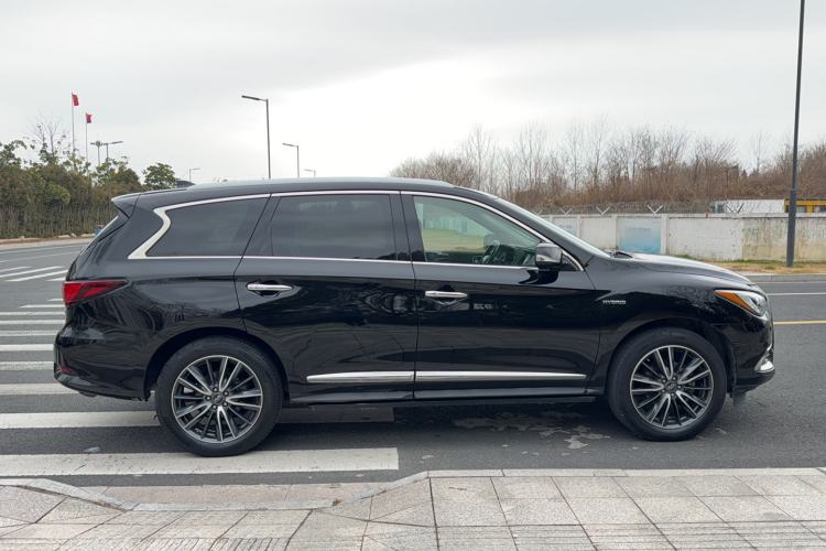 Used Infiniti QX60 2016 2.5 S/C Hybrid Two-Wheel-Drive Excellence Edition China V Standard Exterior 2
