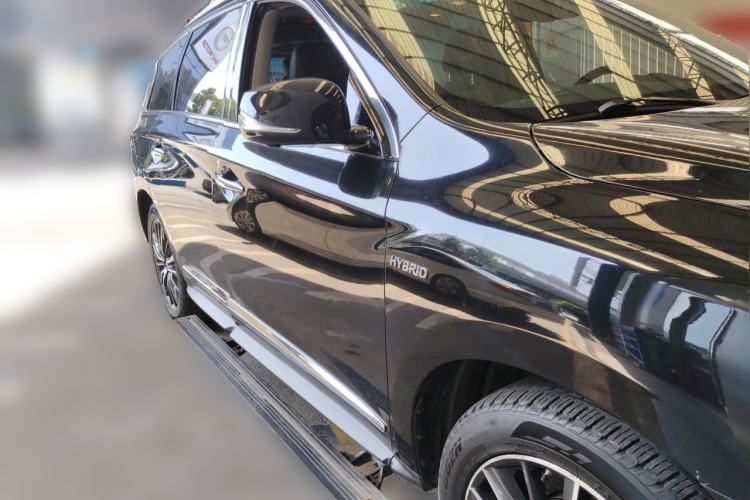 Used Infiniti QX60 2016 2.5 S/C Hybrid Two-Wheel-Drive Excellence Edition China V Standard Front Right 45 Deg