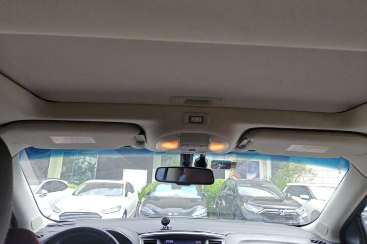 Used Infiniti QX60 2016 2.5 S/C Hybrid Two-Wheel-Drive Excellence Edition China V Standard Headliner