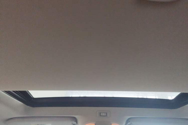 Used Infiniti QX60 2016 2.5 S/C Hybrid Two-Wheel-Drive Excellence Edition China V Standard Headliner