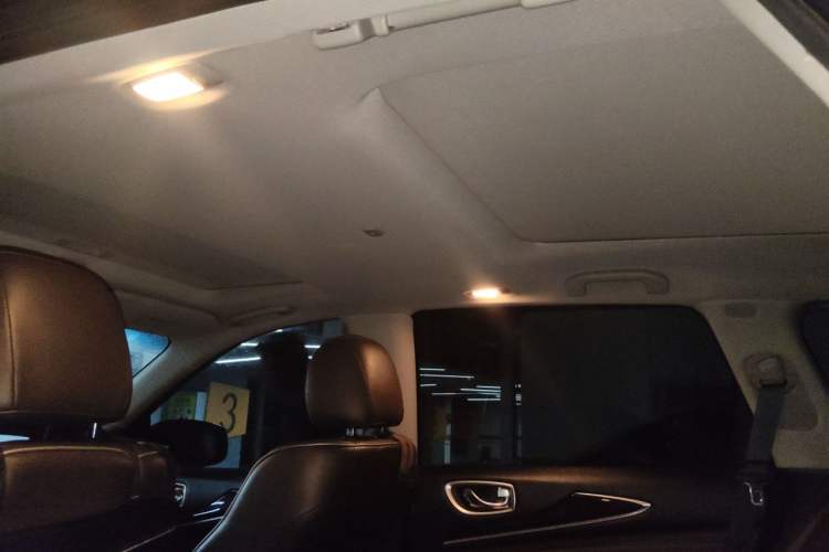 Used Infiniti QX60 2016 2.5 S/C Hybrid Two-Wheel-Drive Excellence Edition China V Standard Headliner