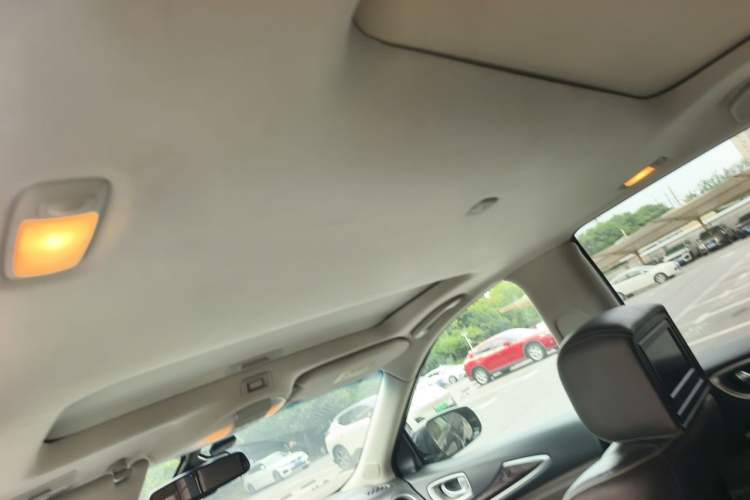 Used Infiniti QX60 2016 2.5 S/C Hybrid Four-Wheel Drive All-Terrain Version China V Emission Standard Headliner
