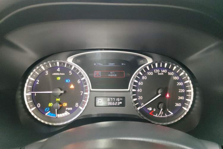 Used Infiniti QX60 2016 2.5 S/C Hybrid Two-Wheel-Drive Excellence Edition China V Standard Instrument Cluster
