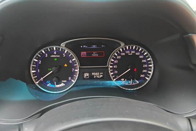 Used Infiniti QX60 2016 2.5 S/C Hybrid Two-Wheel-Drive Excellence Edition China V Standard Instrument Cluster