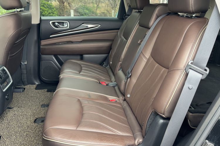 Used Infiniti QX60 2016 2.5 S/C Hybrid Two-Wheel-Drive Excellence Edition China V Standard Interior 1