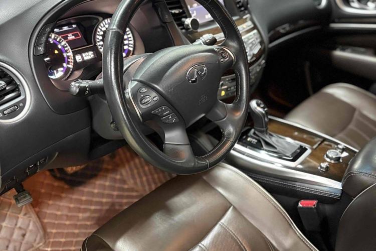 Used Infiniti QX60 2016 2.5 S/C Hybrid Two-Wheel-Drive Excellence Edition China V Standard Interior 2