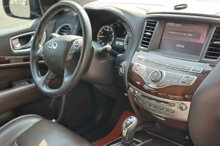 Used Infiniti QX60 2016 2.5 S/C Hybrid Four-Wheel Drive All-Terrain Version China V Emission Standard Interior 3