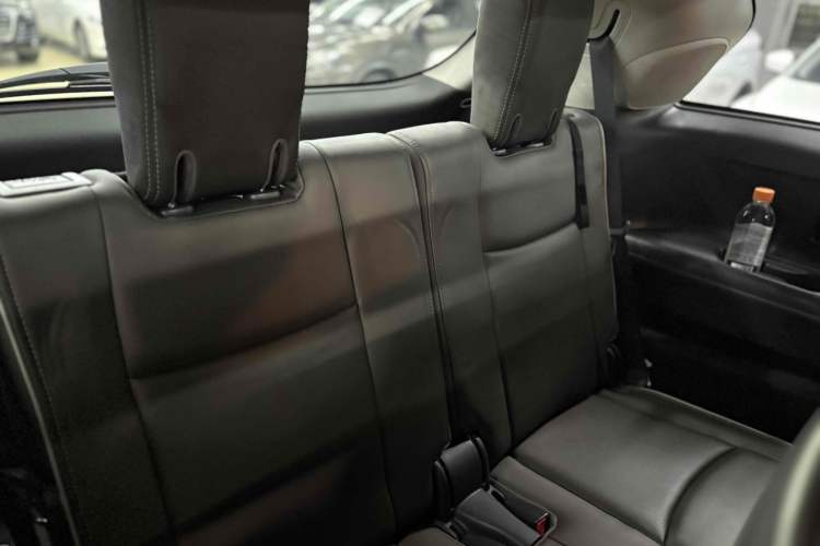 Used Infiniti QX60 2016 2.5 S/C Hybrid Two-Wheel-Drive Excellence Edition China V Standard Interior 5