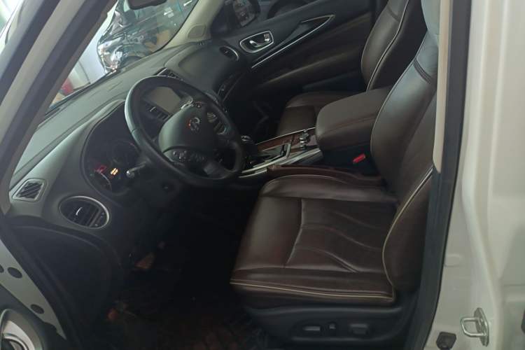 Used Infiniti QX60 2016 2.5 S/C Hybrid Two-Wheel-Drive Excellence Edition China V Standard Left Front Seat