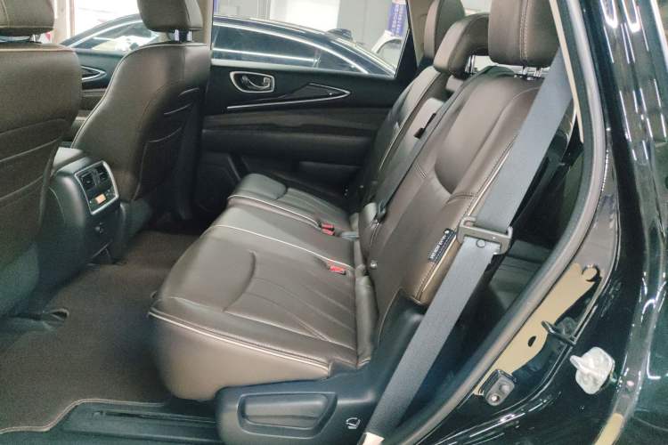 Used Infiniti QX60 2016 2.5 S/C Hybrid Two-Wheel-Drive Excellence Edition China V Standard Left Rear Seat