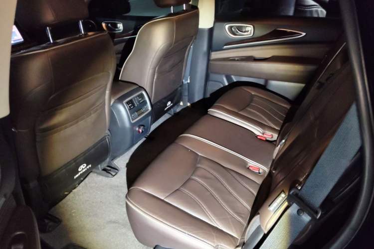 Used Infiniti QX60 2016 2.5 S/C Hybrid Two-Wheel-Drive Excellence Edition China V Standard Left Rear Seat