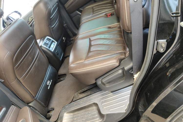 Used Infiniti QX60 2016 2.5 S/C Hybrid Two-Wheel-Drive Excellence Edition China V Standard Left Rear Seat