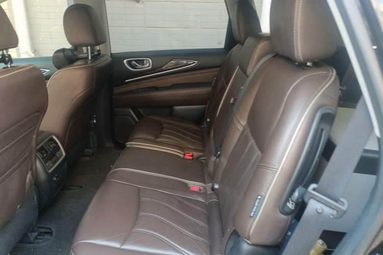 Used Infiniti QX60 2016 2.5 S/C Hybrid Two-Wheel-Drive Excellence Edition China V Standard Left Rear Seat
