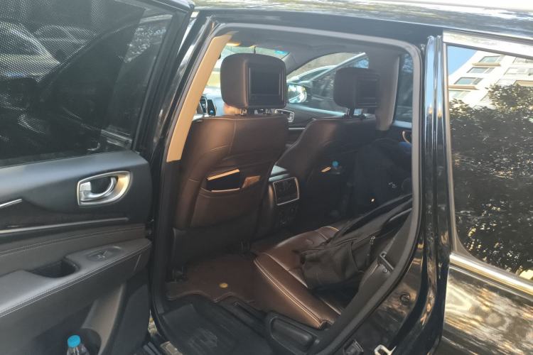 Used Infiniti QX60 2016 2.5 S/C Hybrid Four-Wheel Drive All-Terrain Version China V Emission Standard Left Rear Seat