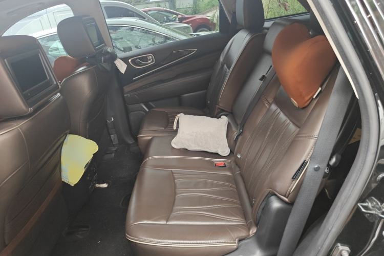 Used Infiniti QX60 2016 2.5 S/C Hybrid Four-Wheel Drive All-Terrain Version China V Emission Standard Left Rear Seat