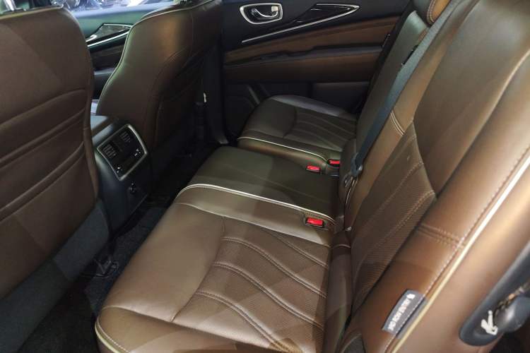 Used Infiniti QX60 2016 2.5 S/C Hybrid Two-Wheel-Drive Excellence Edition China V Standard Left Rear Seat