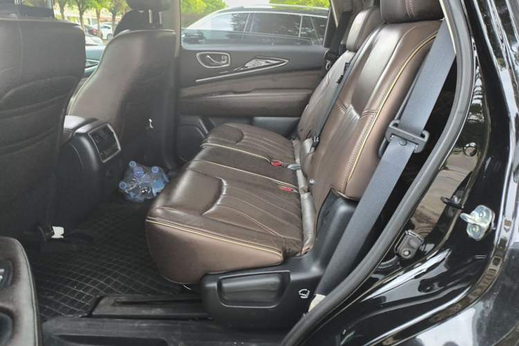 Used Infiniti QX60 2016 2.5 S/C Hybrid Two-Wheel-Drive Excellence Edition China V Standard Left Rear Seat