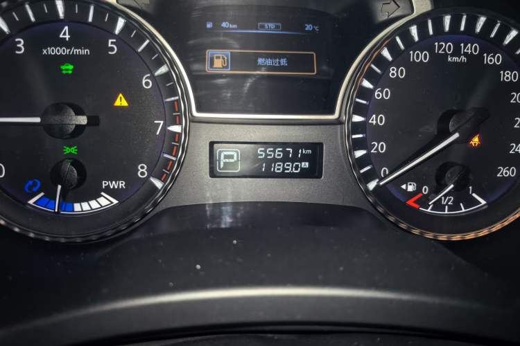 Used Infiniti QX60 2016 2.5 S/C Hybrid Two-Wheel-Drive Excellence Edition China V Standard Odometer Close Up