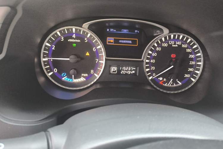 Used Infiniti QX60 2016 2.5 S/C Hybrid Two-Wheel-Drive Excellence Edition China V Standard Odometer Close Up