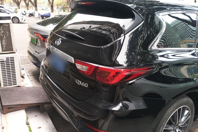 Used Infiniti QX60 2016 2.5 S/C Hybrid Two-Wheel-Drive Excellence Edition China V Standard Rear